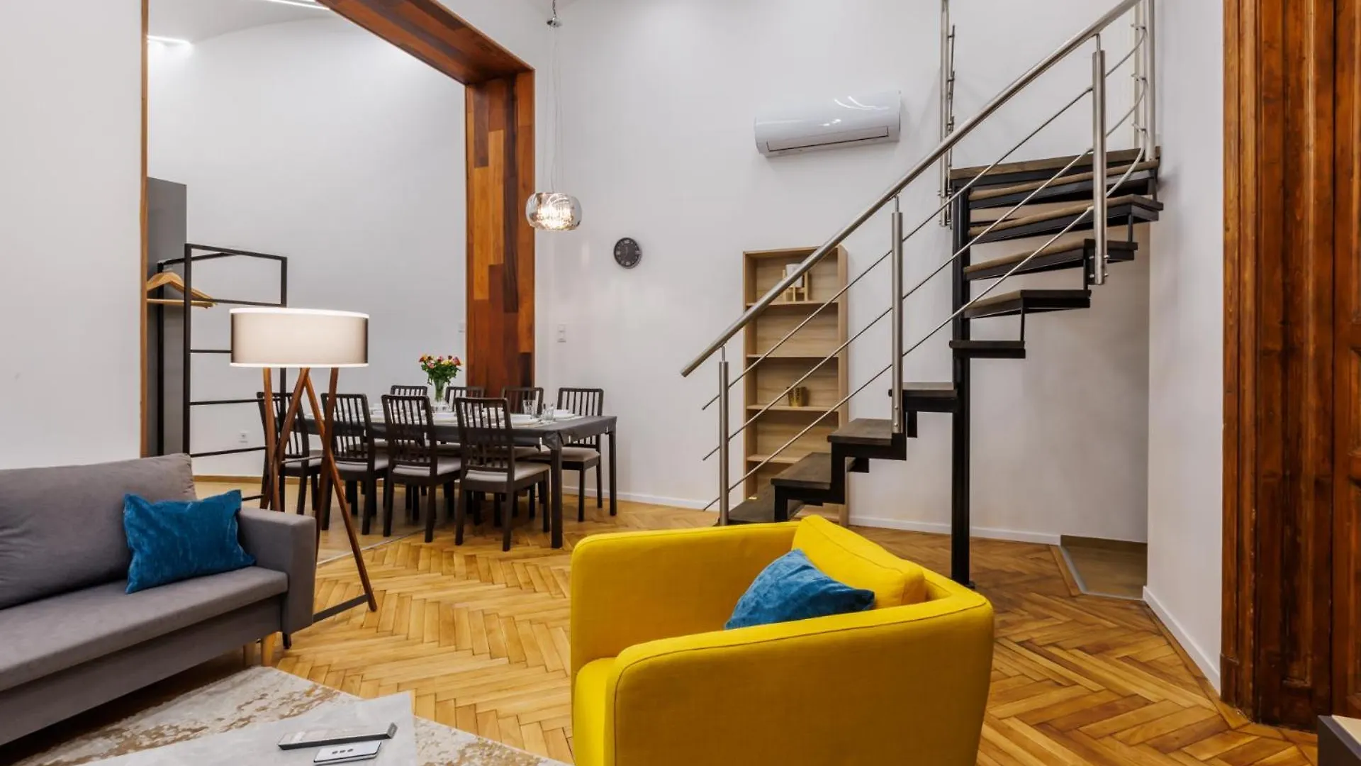 Korond Palace Apartment With 4 Bedrooms In An Unesco Protected Palazzo Budapest Hungary