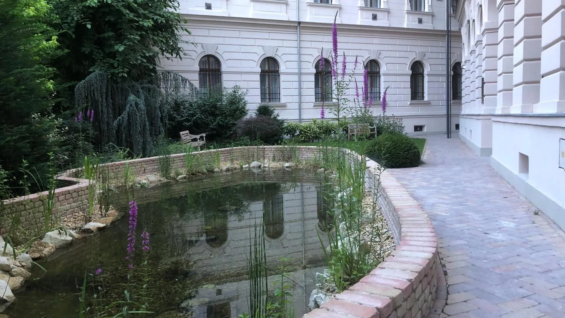 Korond Palace Apartment With 4 Bedrooms In An Unesco Protected Palazzo Budapest