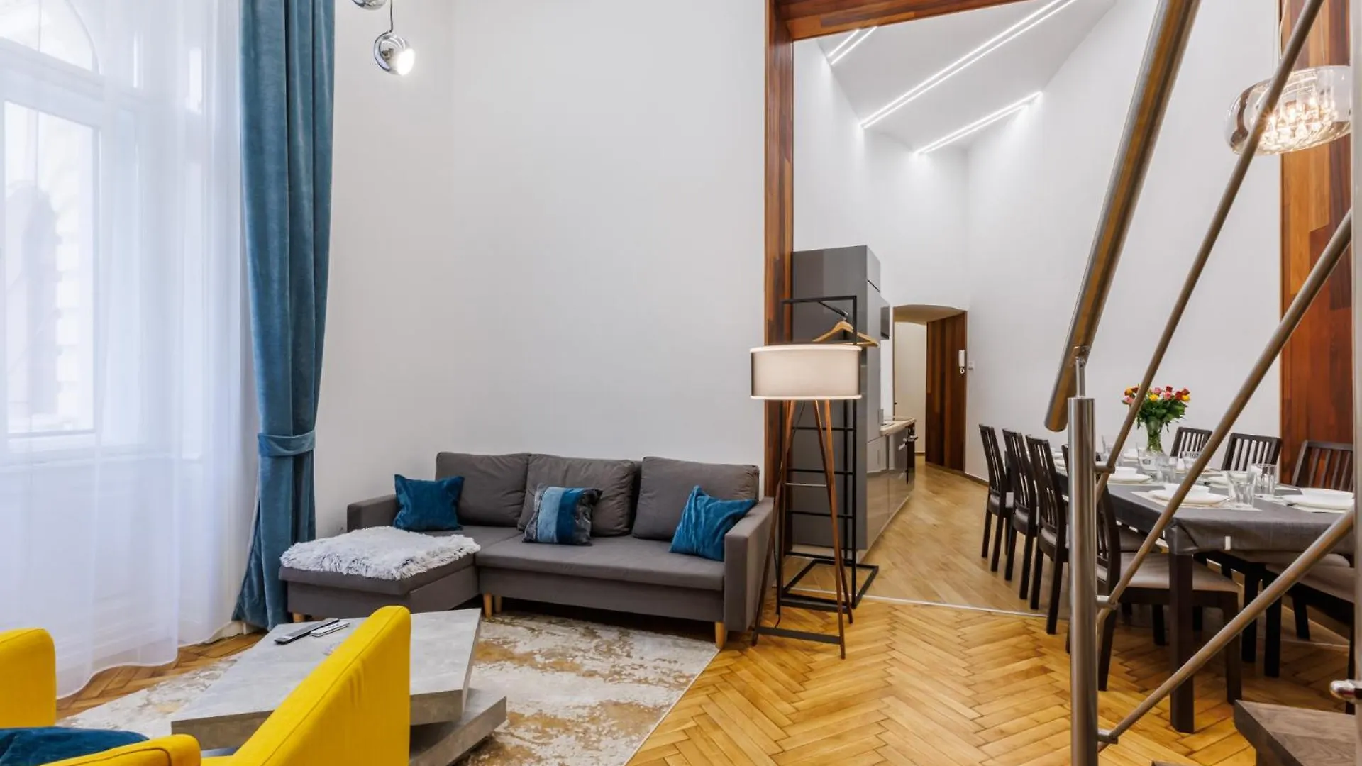 Korond Palace Apartment With 4 Bedrooms In An Unesco Protected Palazzo Budapest